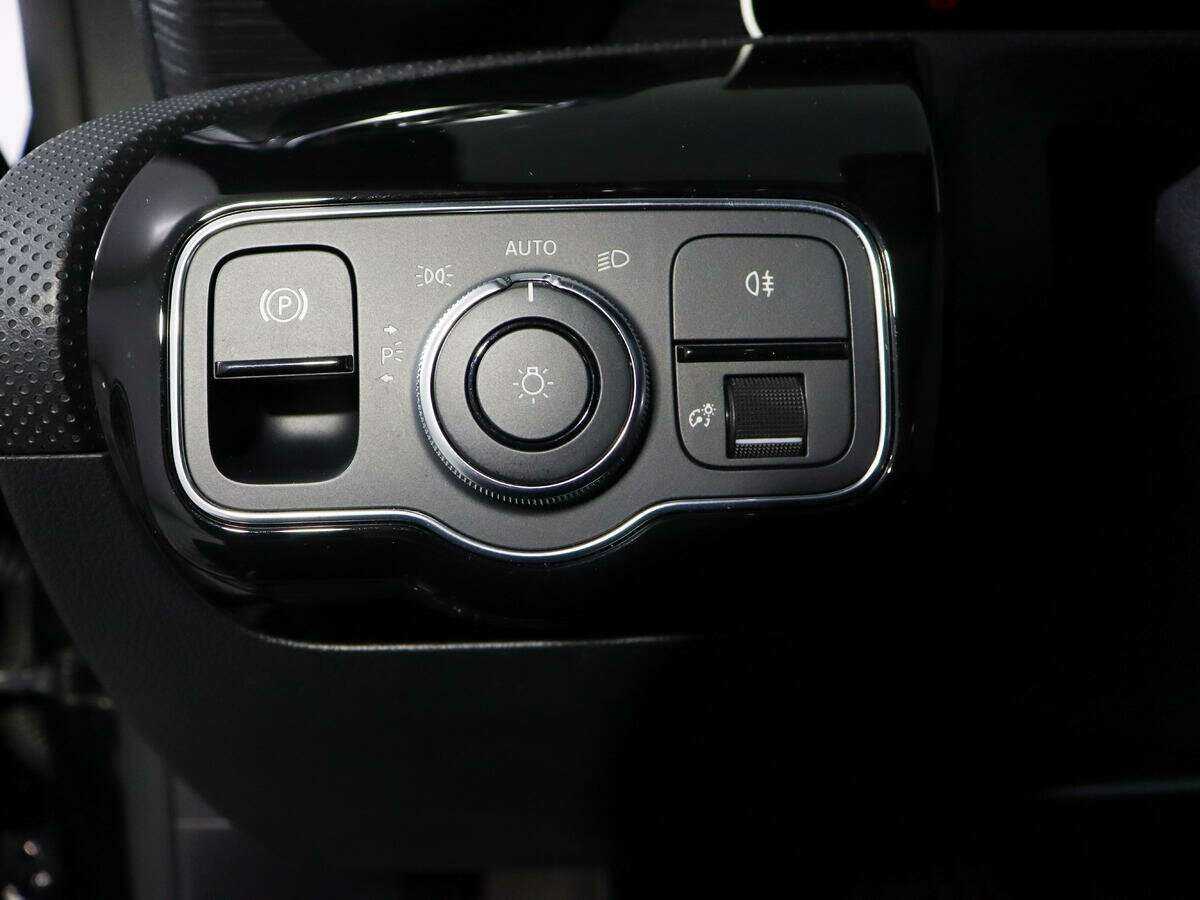 Mercedes-Benz CLA 200, 2019 Фото №18