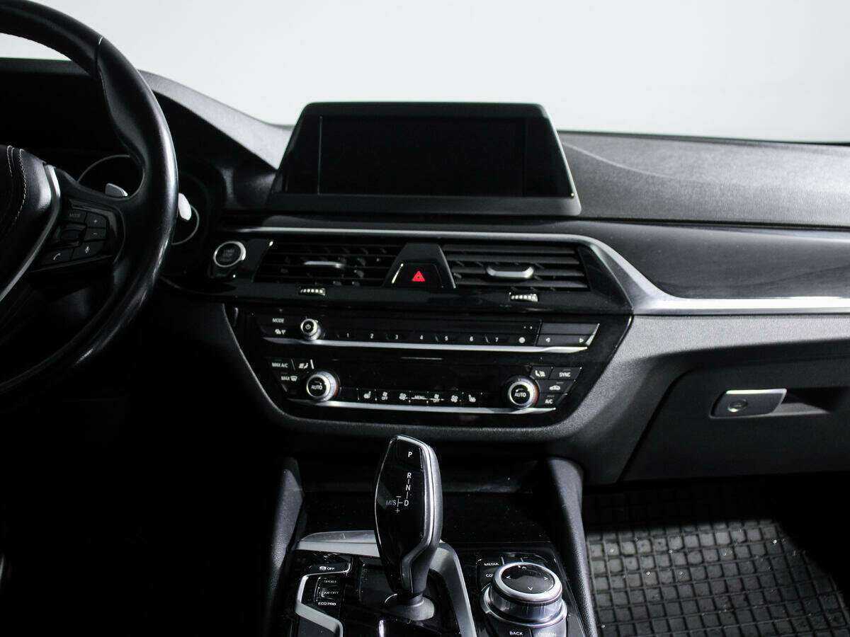 BMW 5 серии 520d, 2017 Фото №11