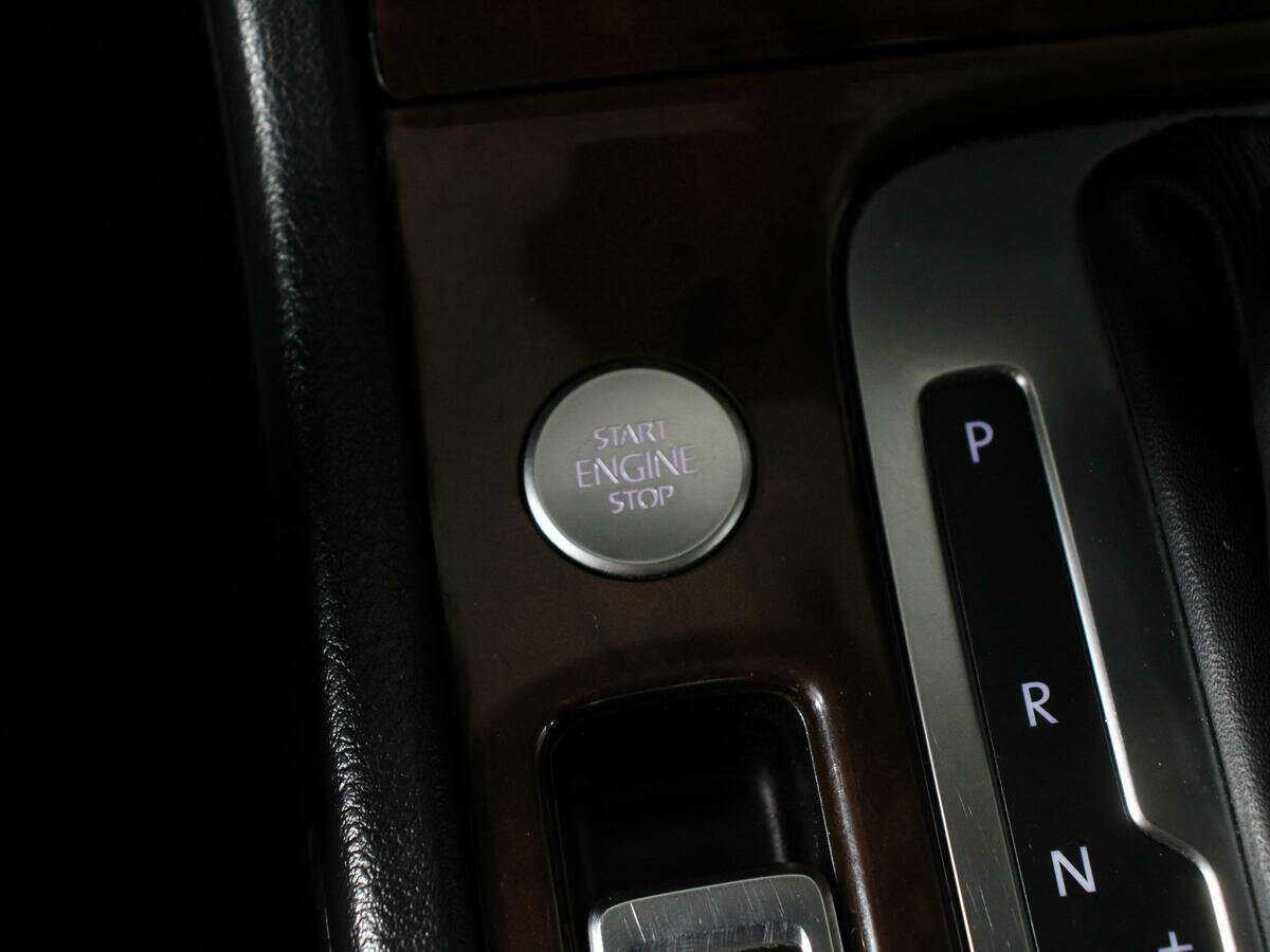 Volkswagen Touareg, 2015 Фото №23