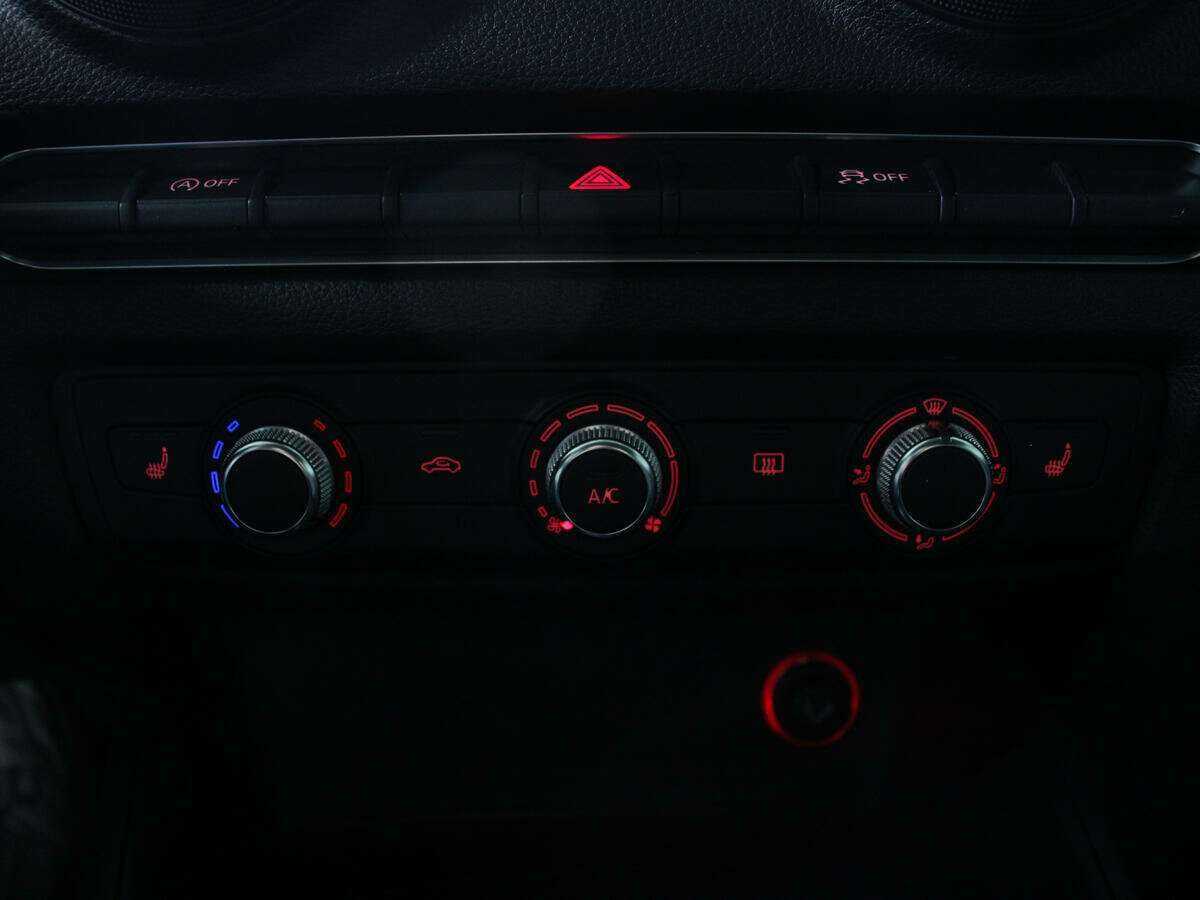 Audi A3, 2012 Фото №17