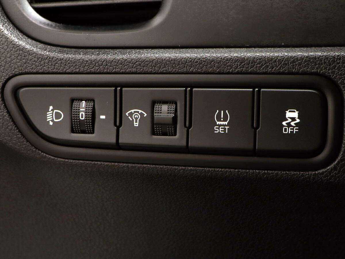 Kia Rio, 2018 Фото №14