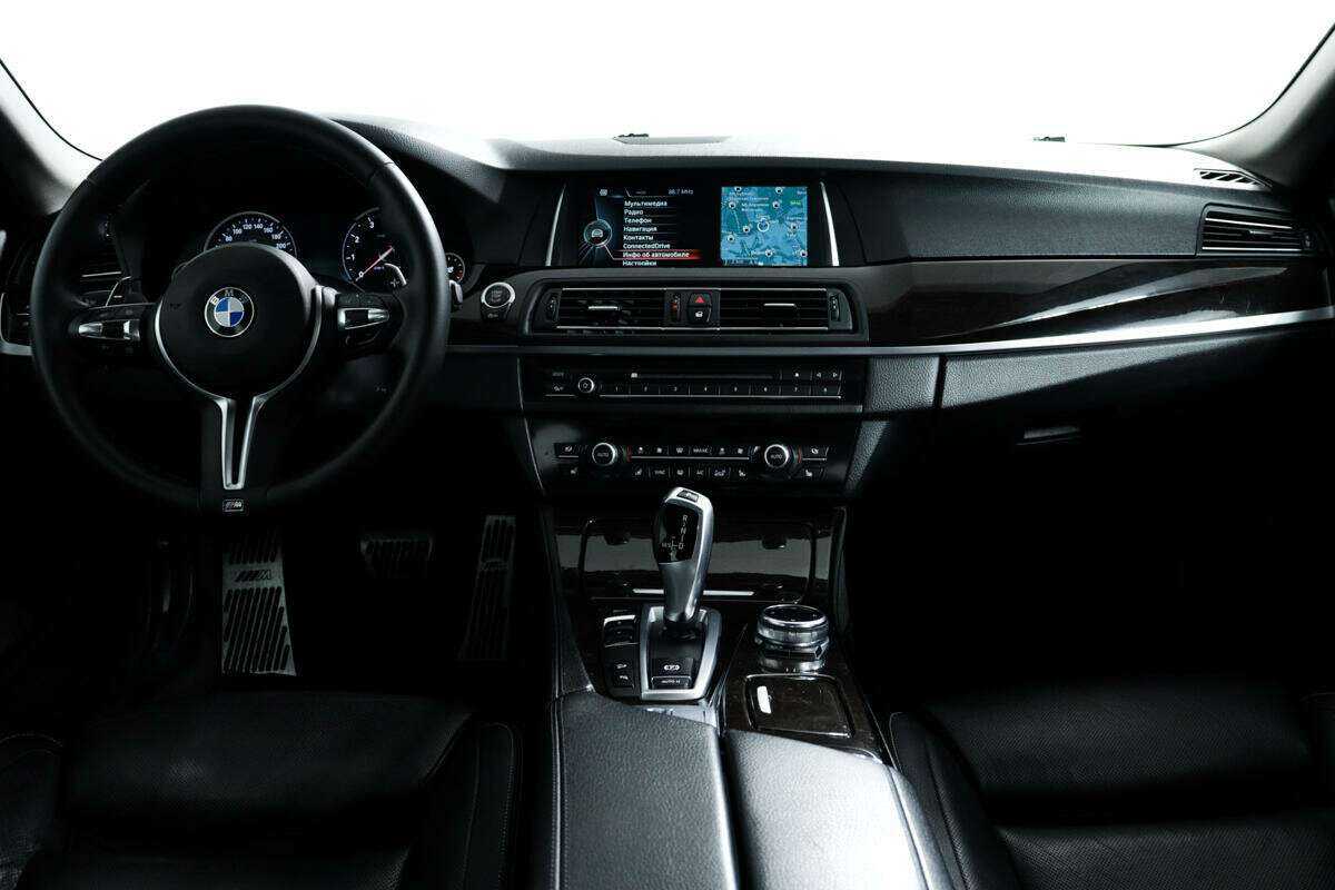 BMW 5 серии 528i xDrive, 2014 Фото №11