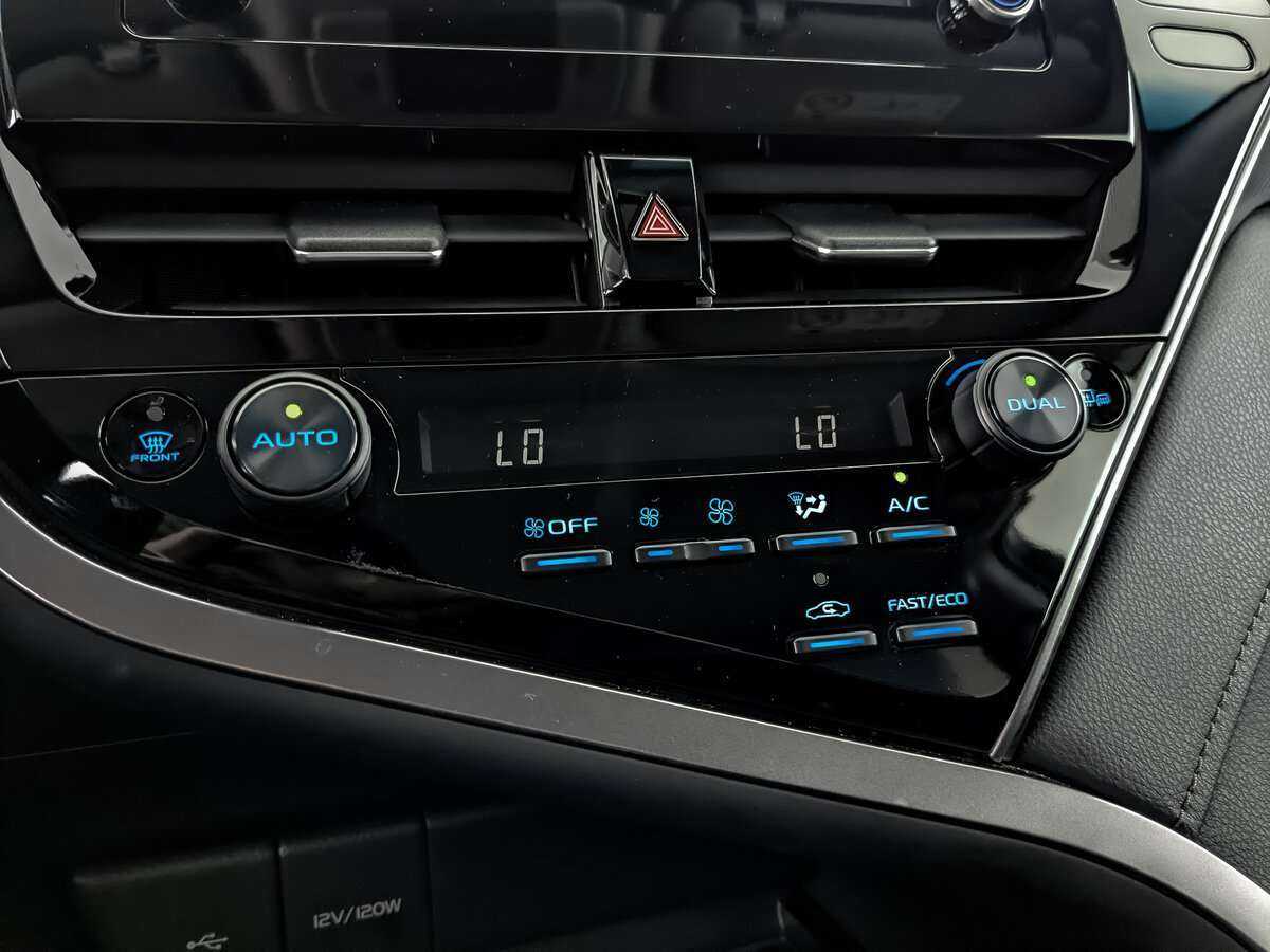 Toyota Camry, 2022 Фото №22