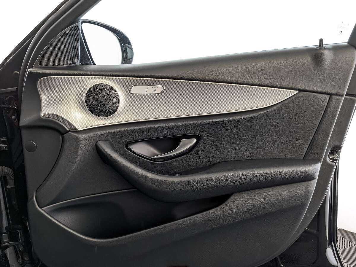 Mercedes-Benz E-Класс 200, 2018 Фото №20