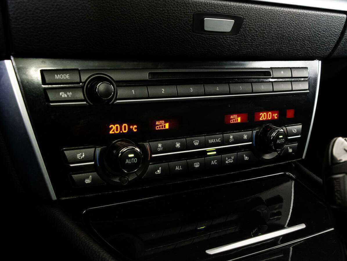 BMW 5 серии Gran Turismo 530d xDrive, 2012 Фото №18