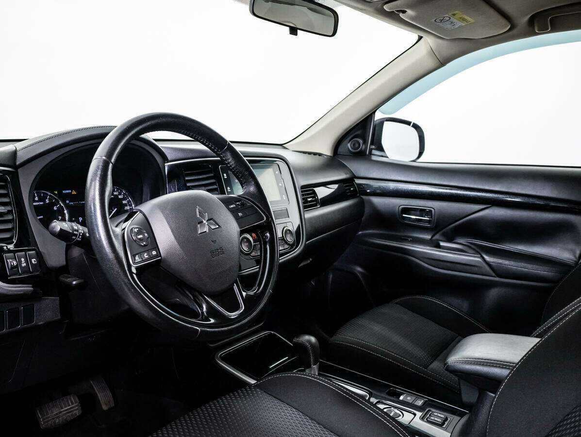 Mitsubishi Outlander, 2018 Фото №9