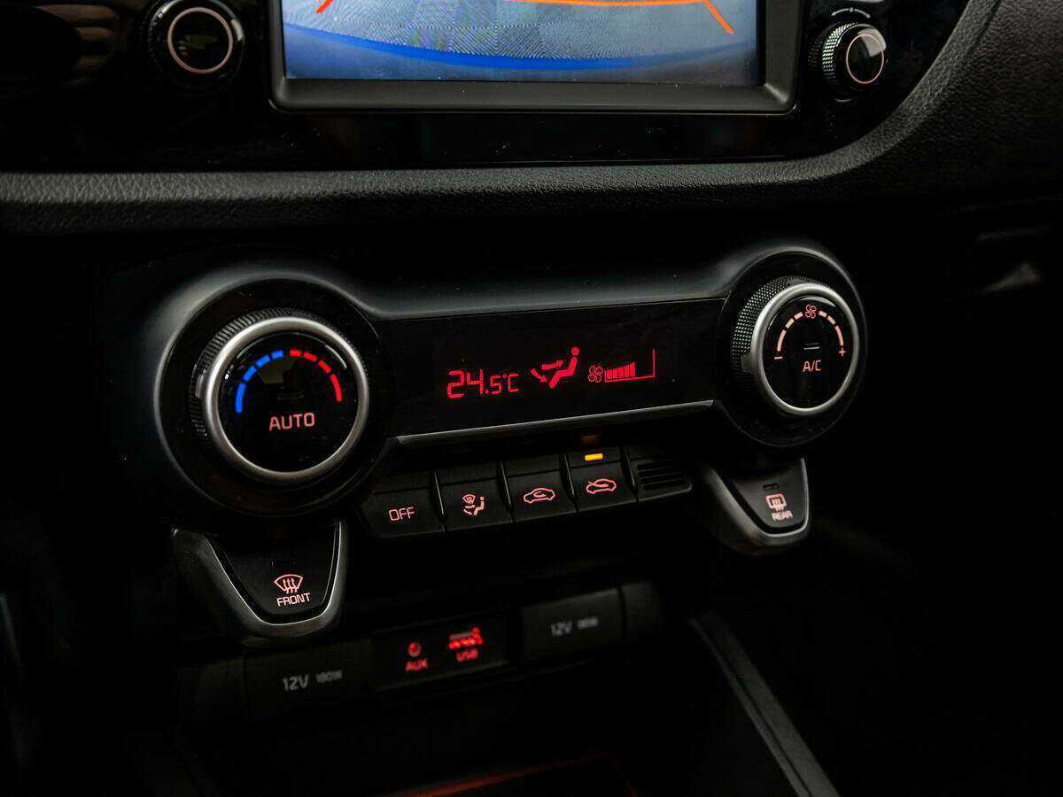 Kia Rio, 2019 Фото №16