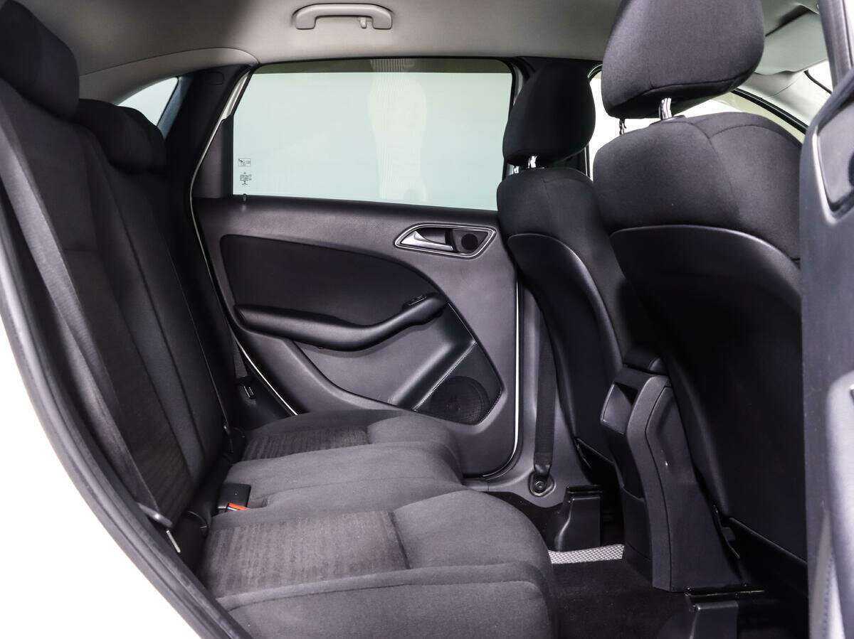 Mercedes-Benz B-Класс 180, 2015 Фото №15