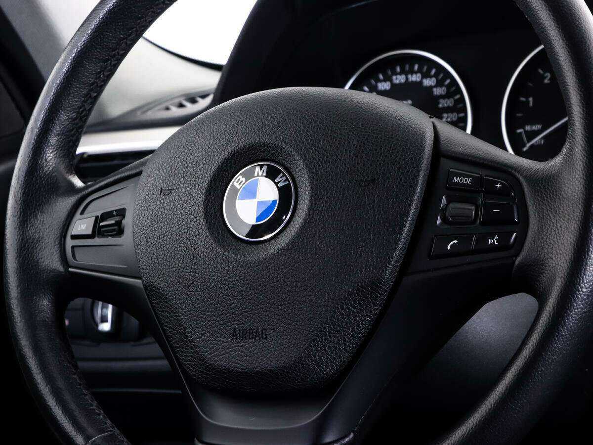 BMW 3 серии 318i, 2015 Фото №13