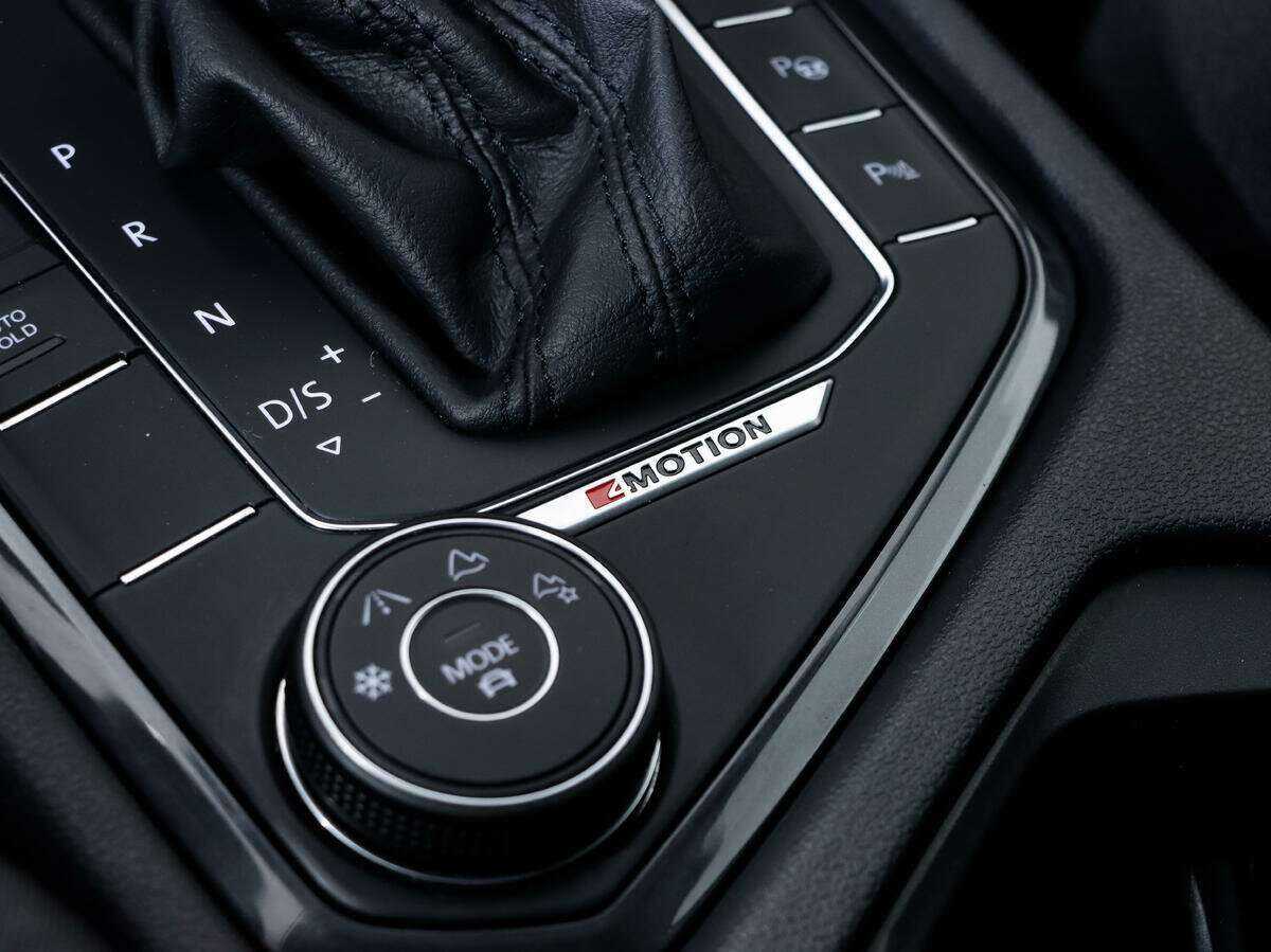 Volkswagen Tiguan, 2018 Фото №12