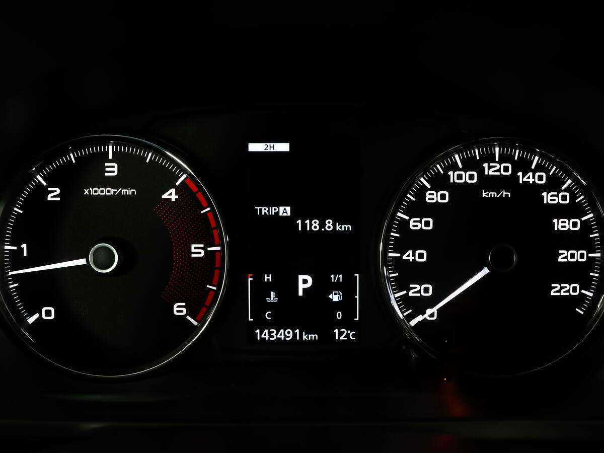 Mitsubishi Pajero Sport, 2017 Фото №20