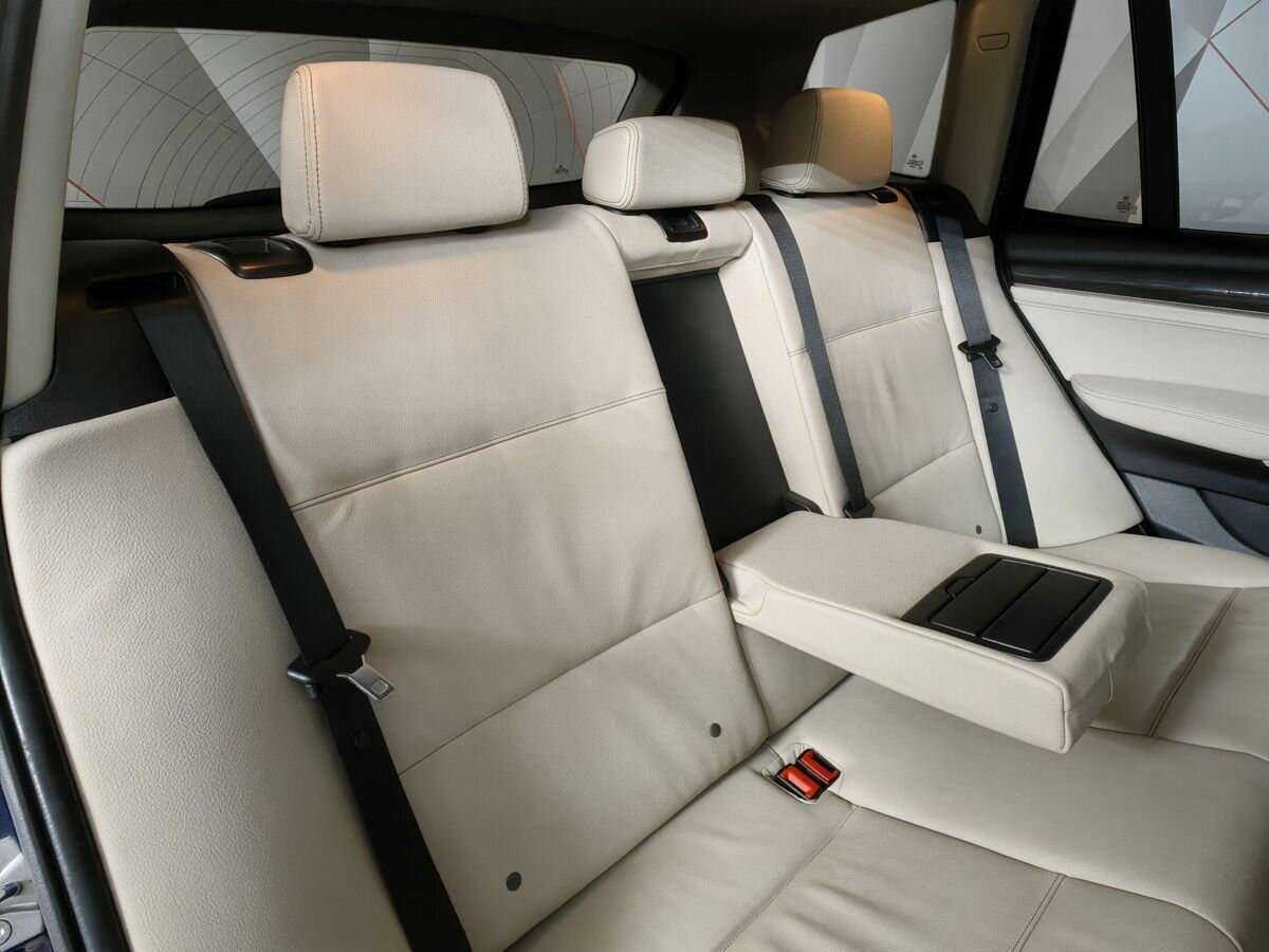 BMW X3 28i xDrive, 2014 Фото №13