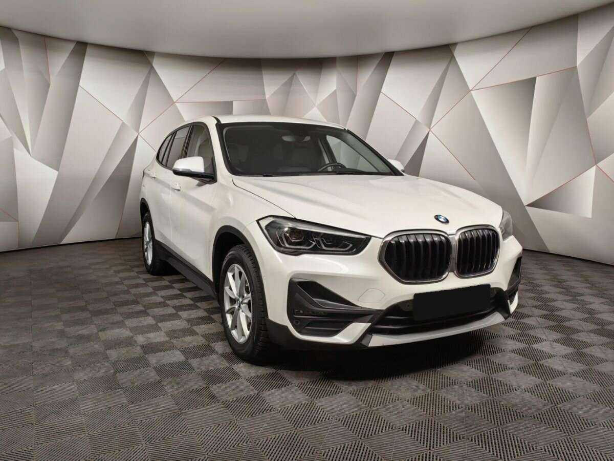 BMW X1 18i sDrive, 2020 Фото №3