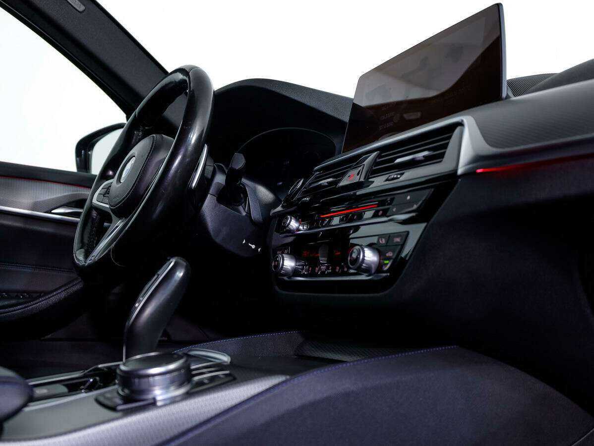 BMW 5 серии 520d xDrive, 2018 Фото №16