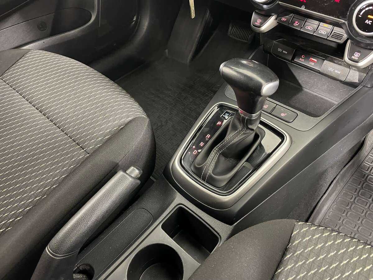 Kia Rio X-Line, 2020 Фото №15