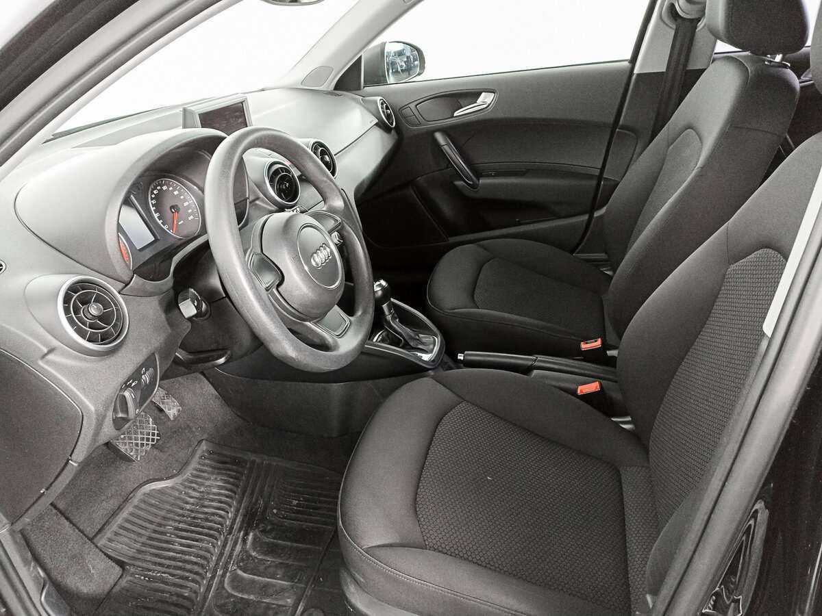 Audi A1 Sportback, 2012 Фото №14