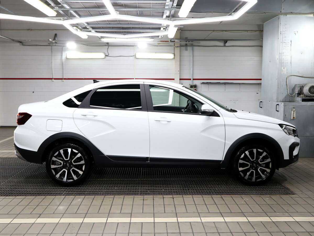 Lada (ВАЗ) Vesta Cross, 2023 - 5 300 км. | Фото №3