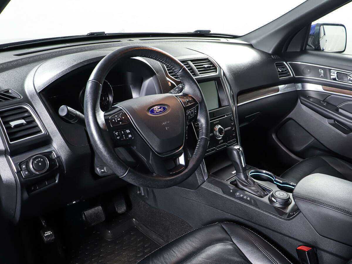 Ford Explorer, 2017 Фото №15