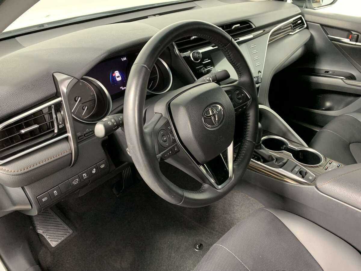 Toyota Camry, 2021 Фото №16