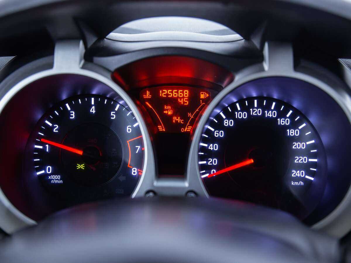 Nissan Juke, 2012 Фото №12