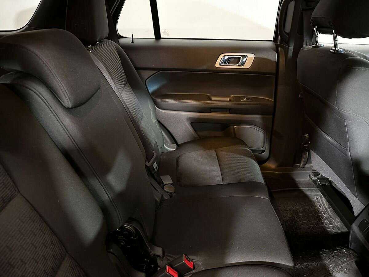 Ford Explorer, 2013 Фото №11