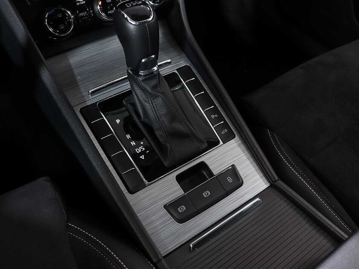 Skoda Superb, 2021 Фото №15