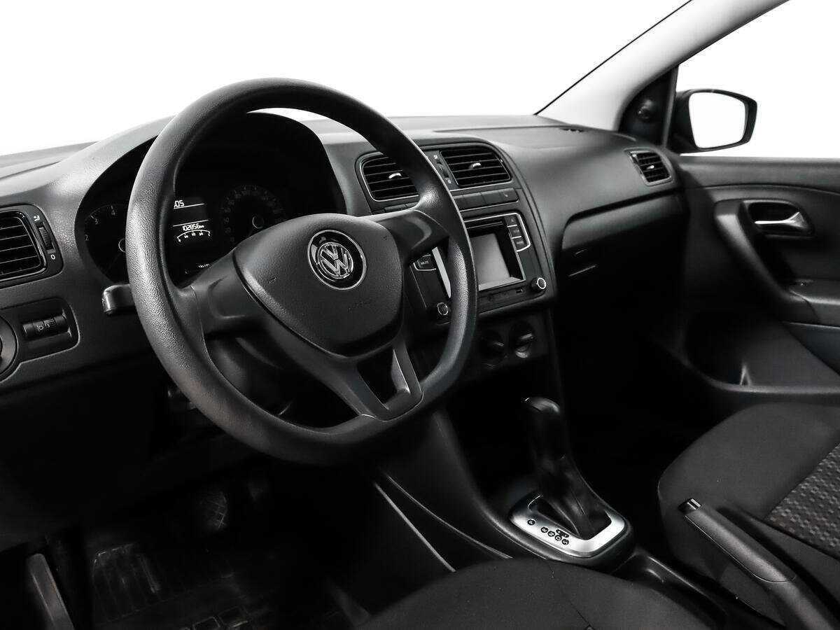 Volkswagen Polo, 2016 Фото №9