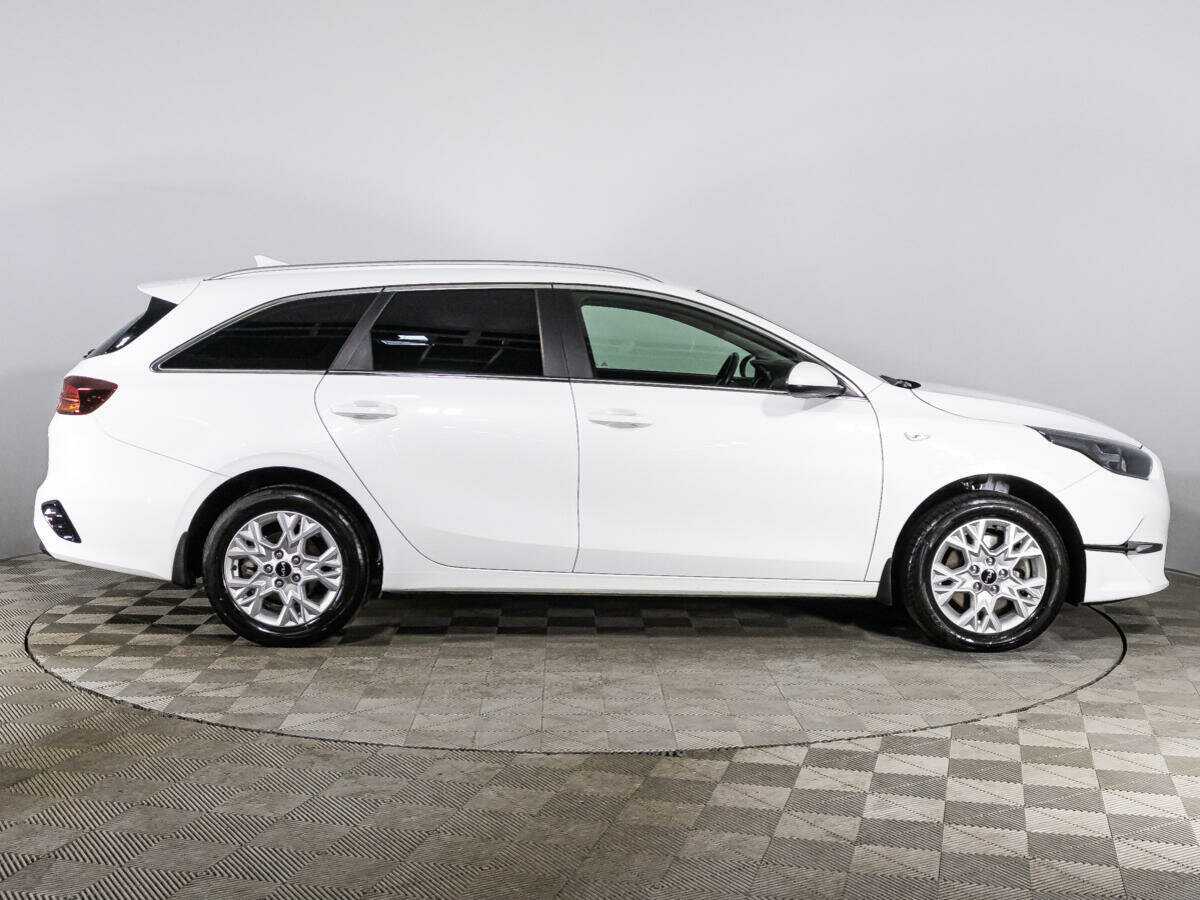 Kia Ceed, 2023 Фото №4