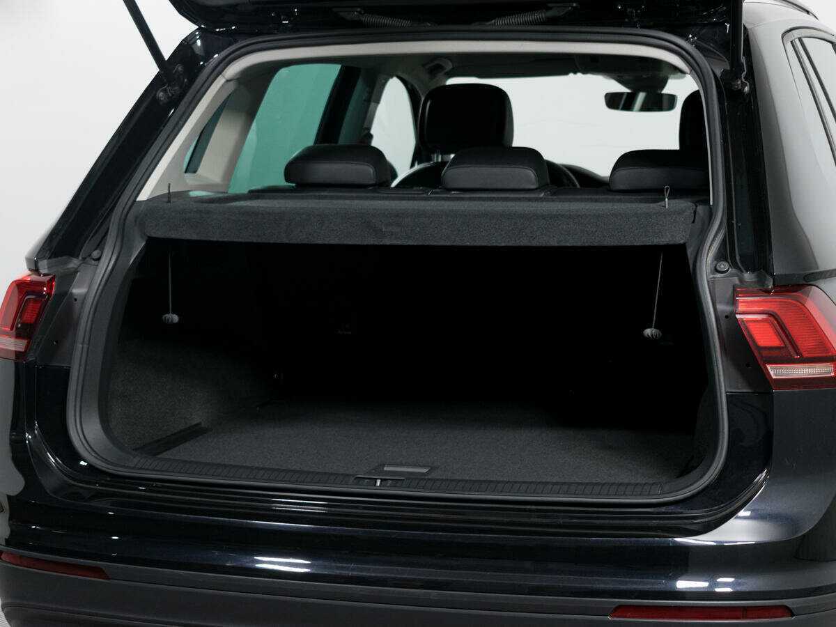 Volkswagen Tiguan L, 2019 - 55 214 км. | Фото №2