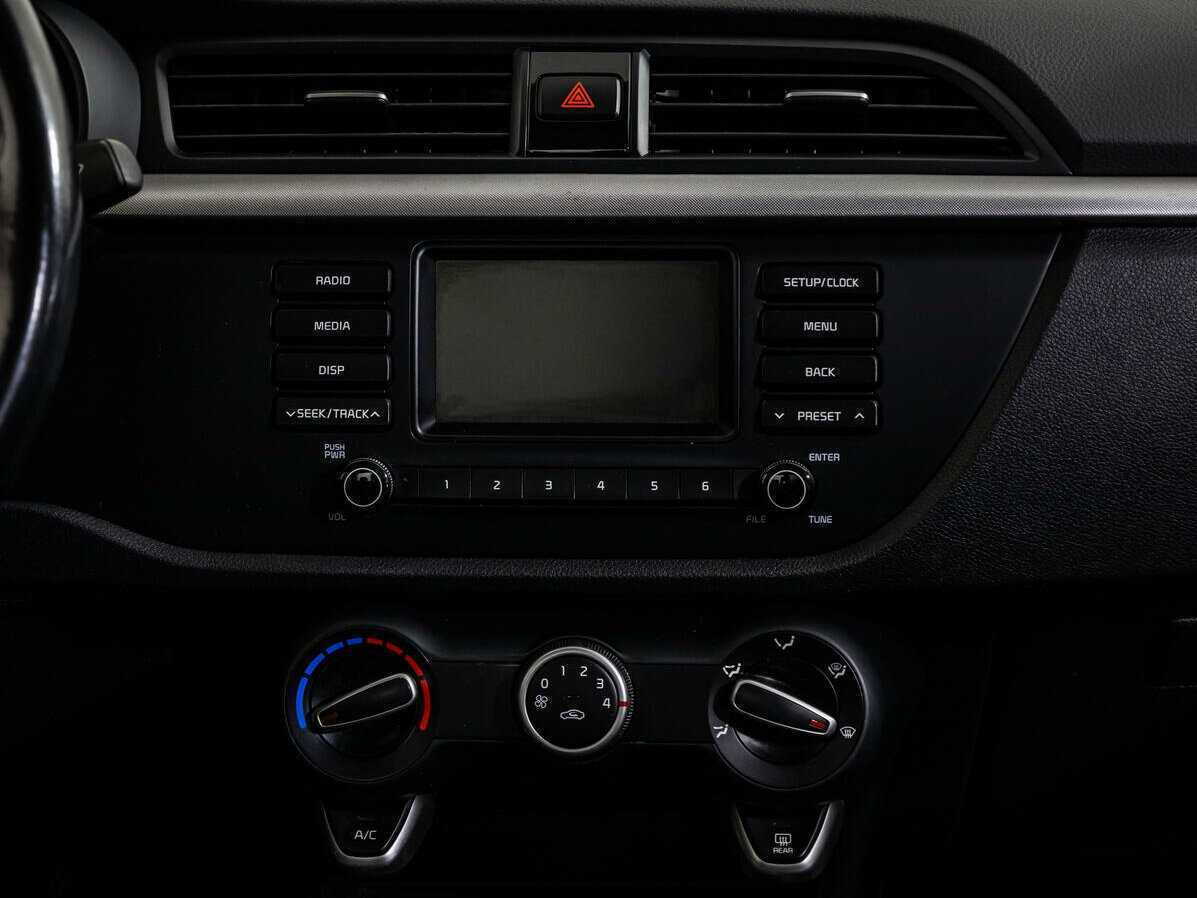 Kia Rio, 2017 Фото №14