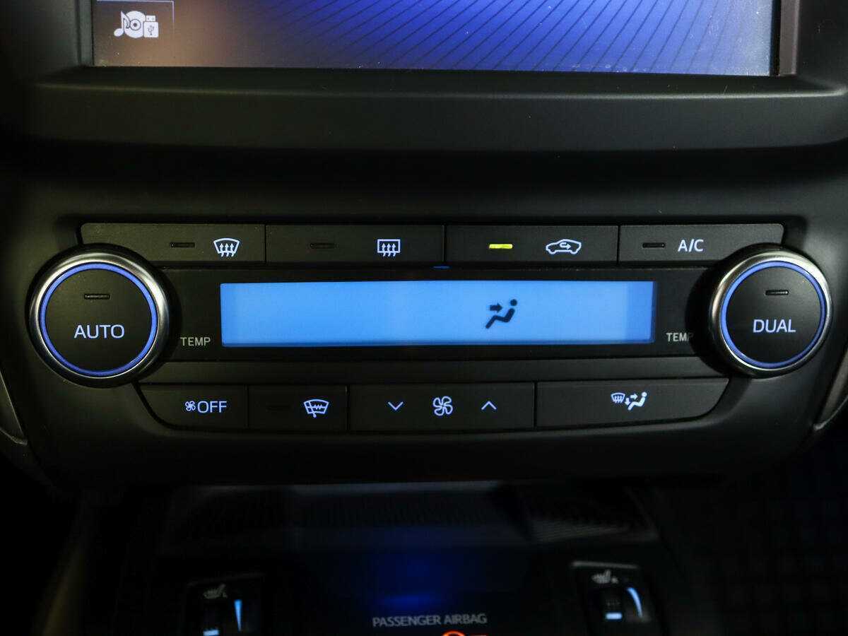 Toyota Avensis, 2018 Фото №20