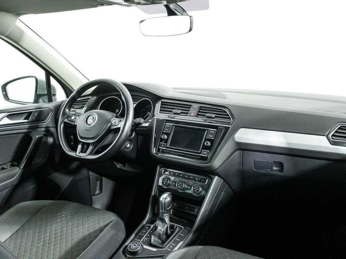 Volkswagen Tiguan, 2018 Фото №9