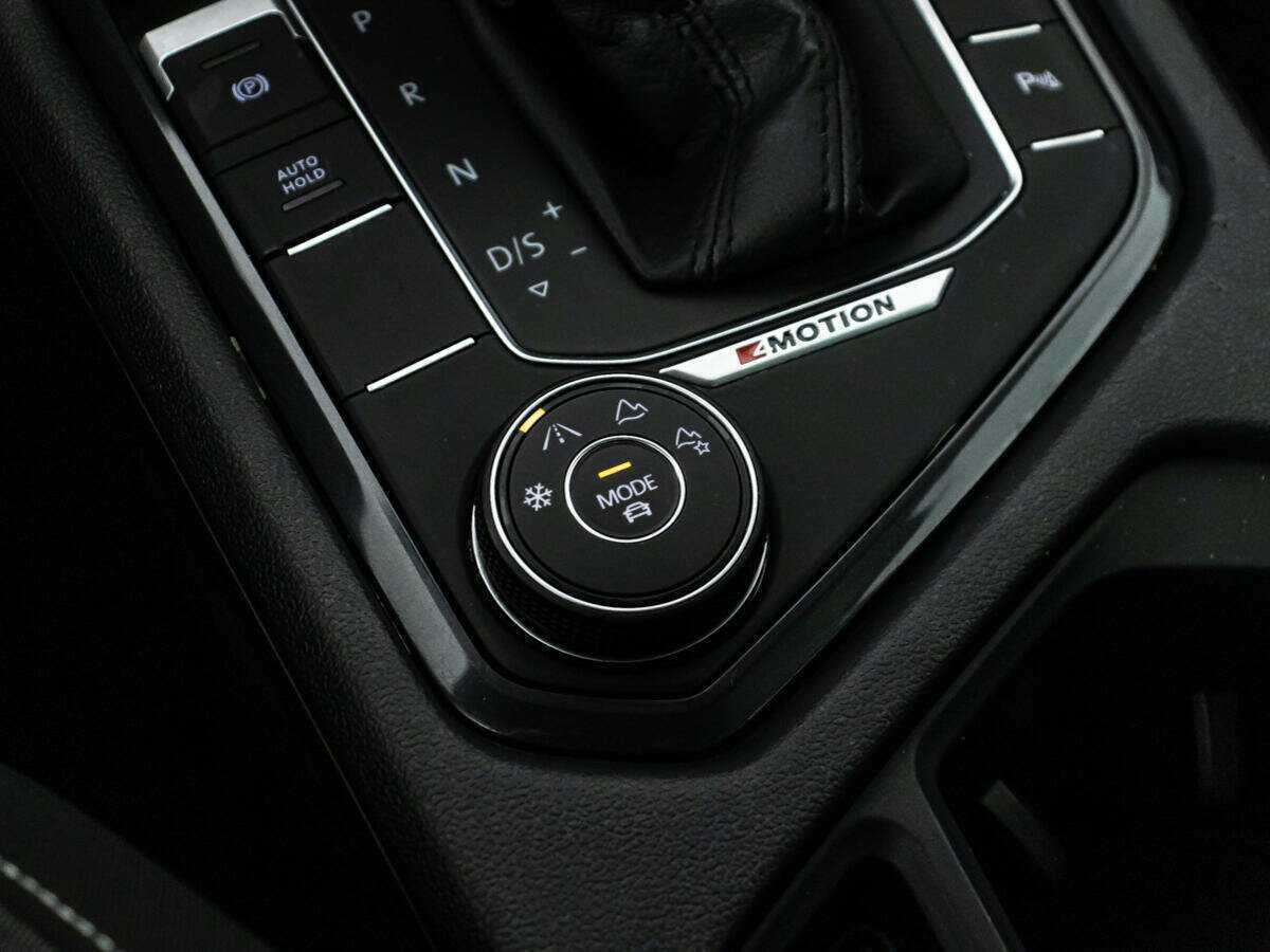 Volkswagen Tiguan, 2018 Фото №17