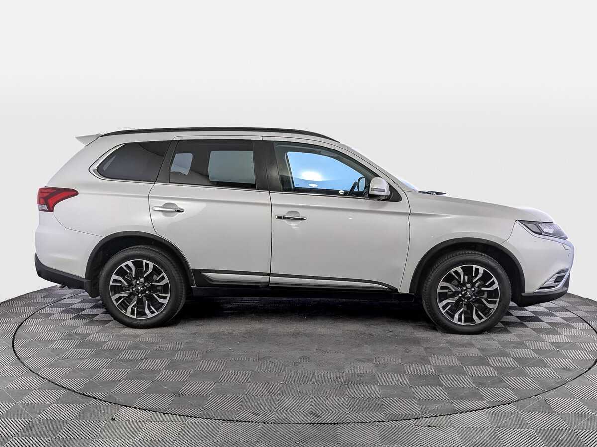 Mitsubishi Outlander, 2021 - 98 197 км. | Фото №4