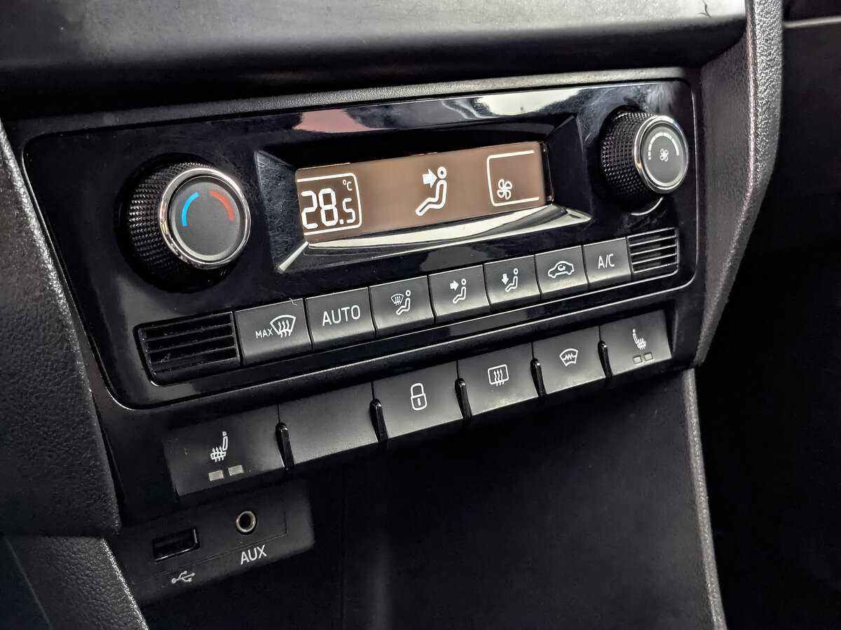 Skoda Rapid, 2017 Фото №17