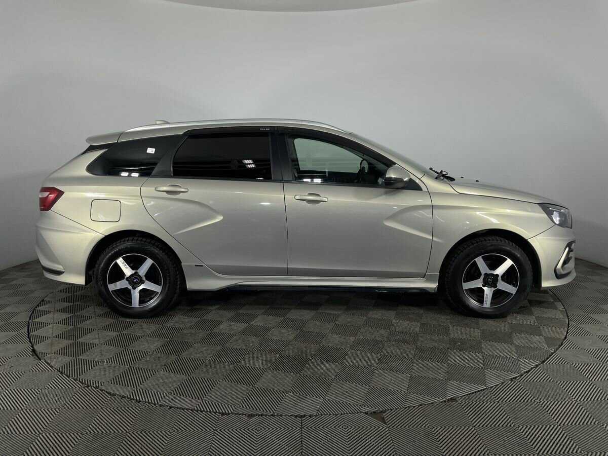 Lada (ВАЗ) Vesta SW, 2018 Фото №4