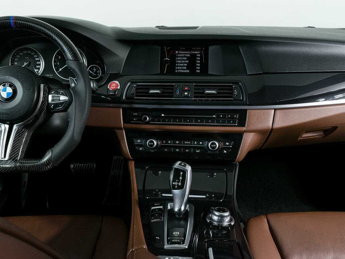 BMW 5 серии 520i, 2013 Фото №6