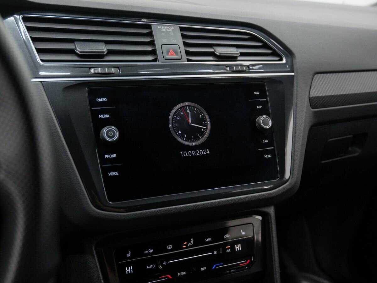 Volkswagen Tiguan, 2022 Фото №22