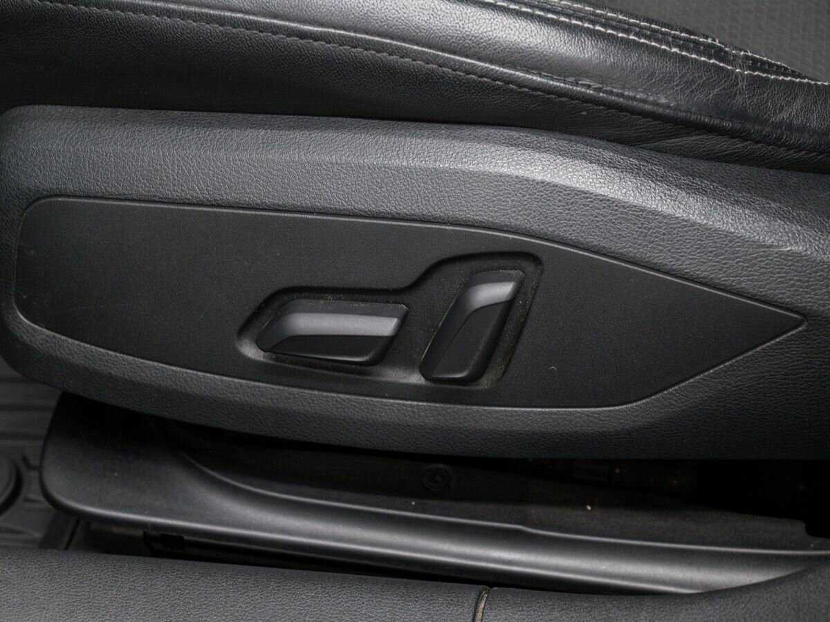 Audi A4, 2017 Фото №16