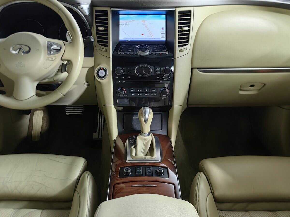 Infiniti FX37, 2012 Фото №11