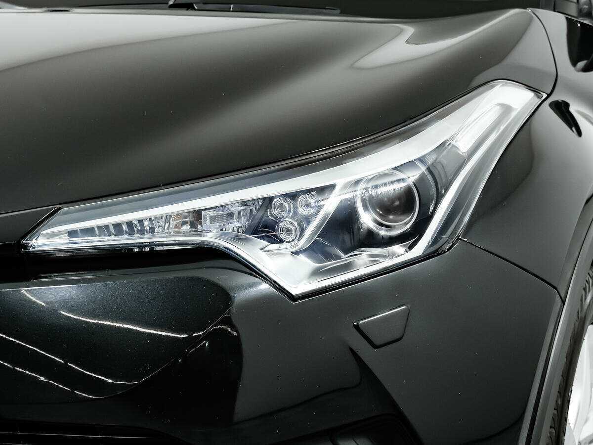 Toyota C-HR, 2018 Фото №14