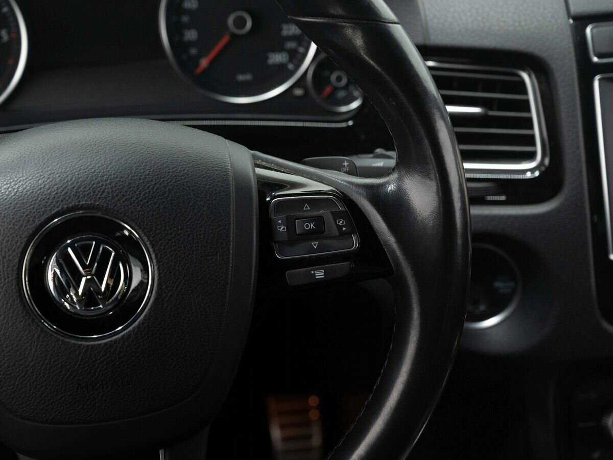 Volkswagen Touareg, 2017 Фото №17