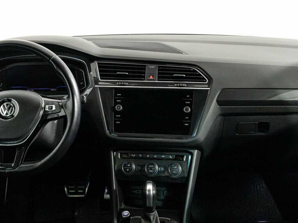 Volkswagen Tiguan, 2020 Фото №14