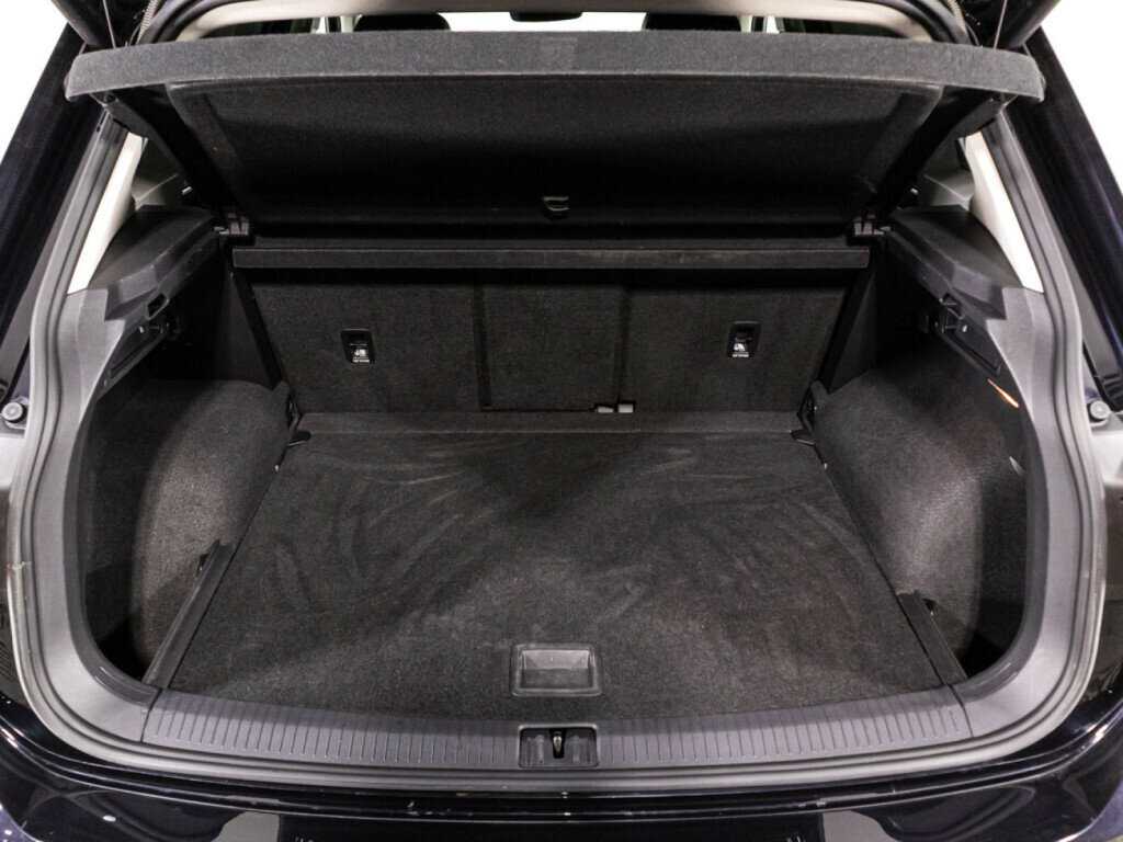 Volkswagen Tiguan, 2018 Фото №14