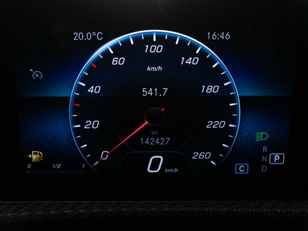 Mercedes-Benz CLA 200, 2019 Фото №12