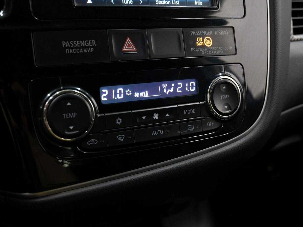 Mitsubishi Outlander, 2015 Фото №21