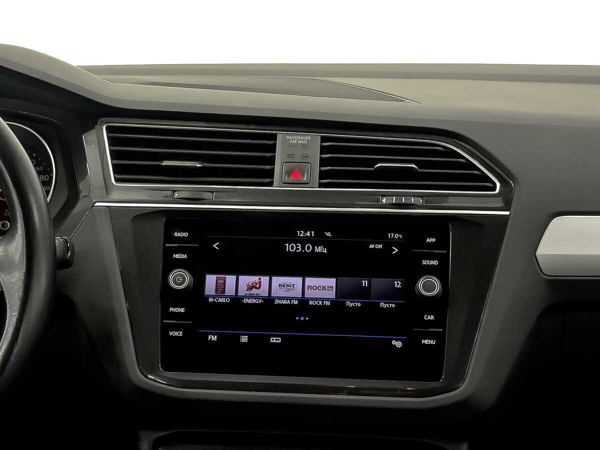 Volkswagen Tiguan, 2020 Фото №17