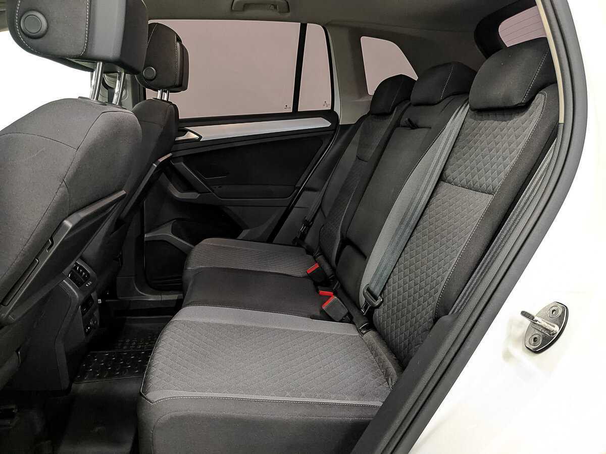 Volkswagen Tiguan, 2020 Фото №18