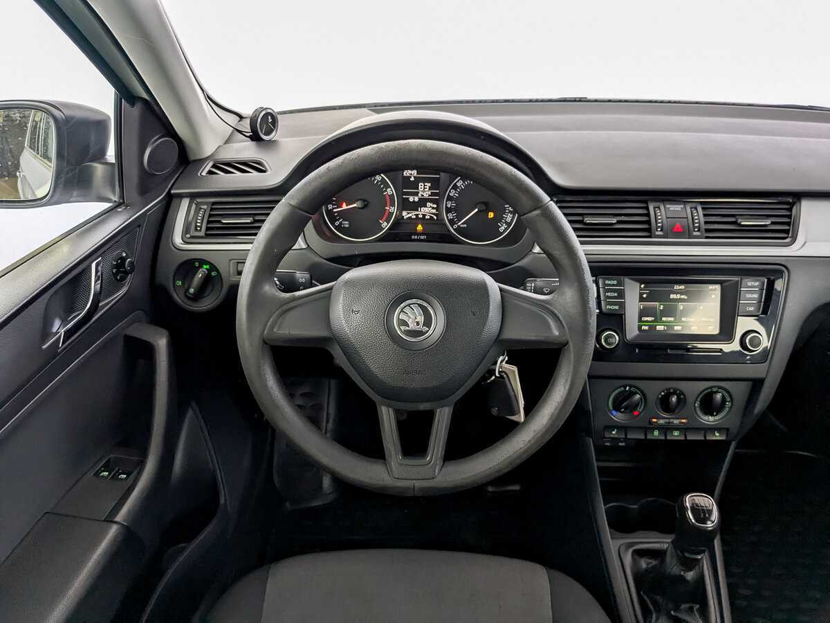 Skoda Rapid, 2017 Фото №21