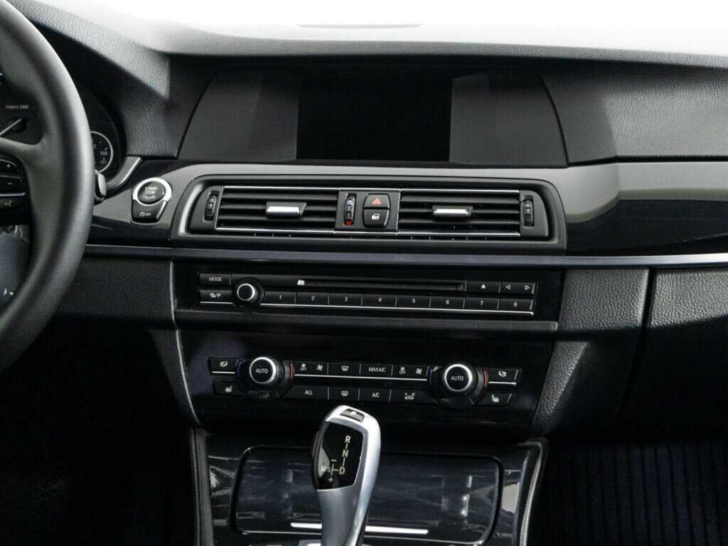 BMW 5 серии 525d xDrive, 2013 Фото №14